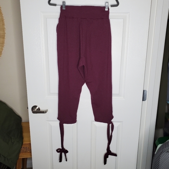 Gymshark Ark Purple High Rise Wrap Tie Cropped Sweatpants - Picture 5 of 9